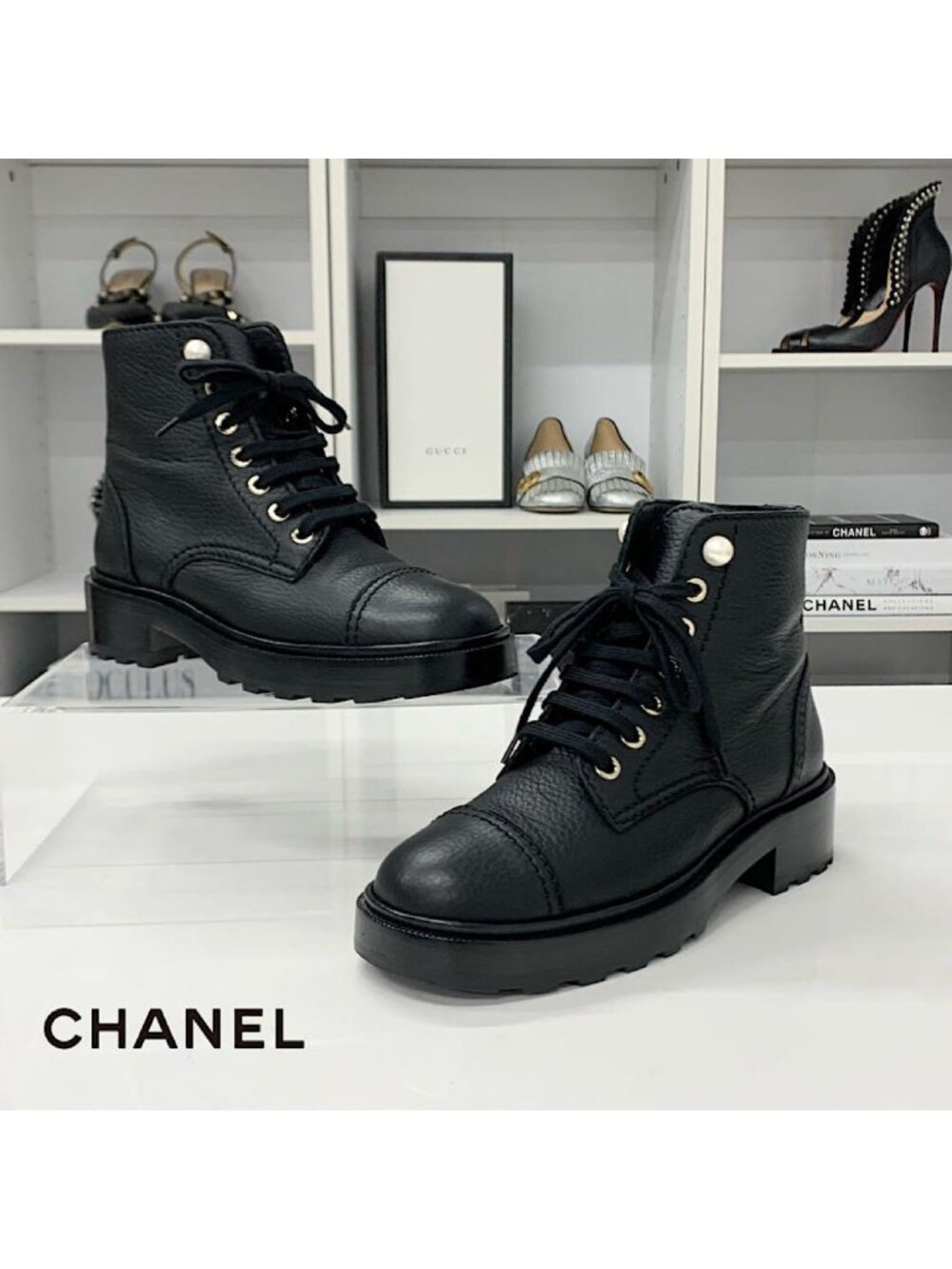 Chanel CC Logo Leather Pearl Short Boots Black